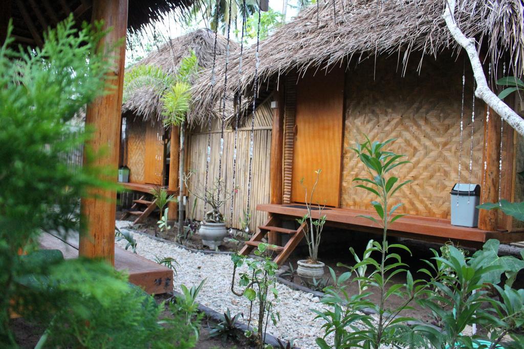 Full Moon Hostel Nusa Penida Exterior photo