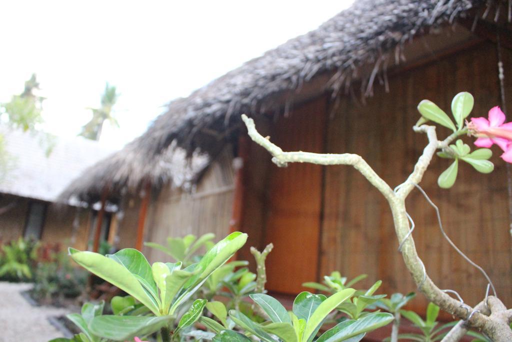 Full Moon Hostel Nusa Penida Exterior photo